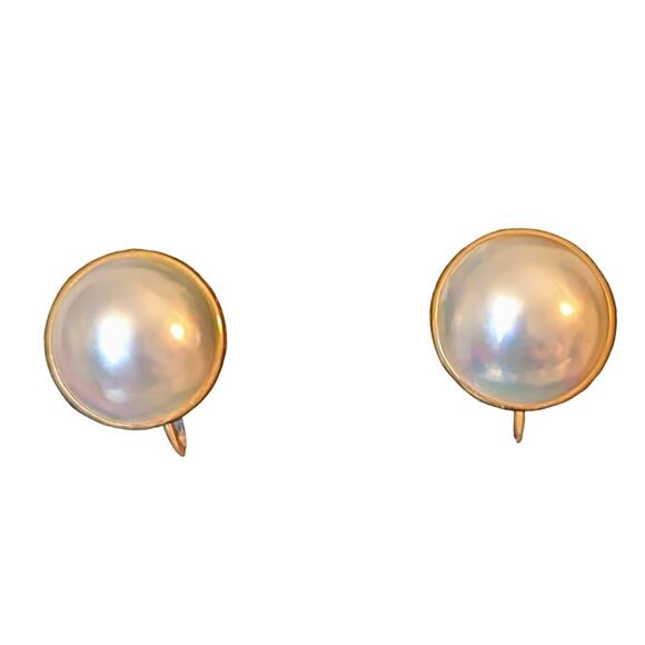 Elegant Timeless 18k Yellow Gold 15mm Mabe Pearl Screw Back